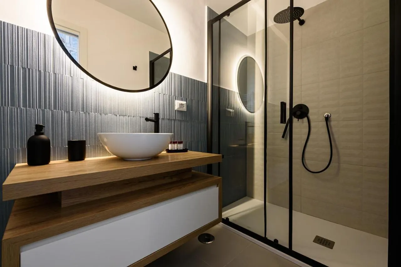 Guest House 121 Luxury Apartments Naples Italy
