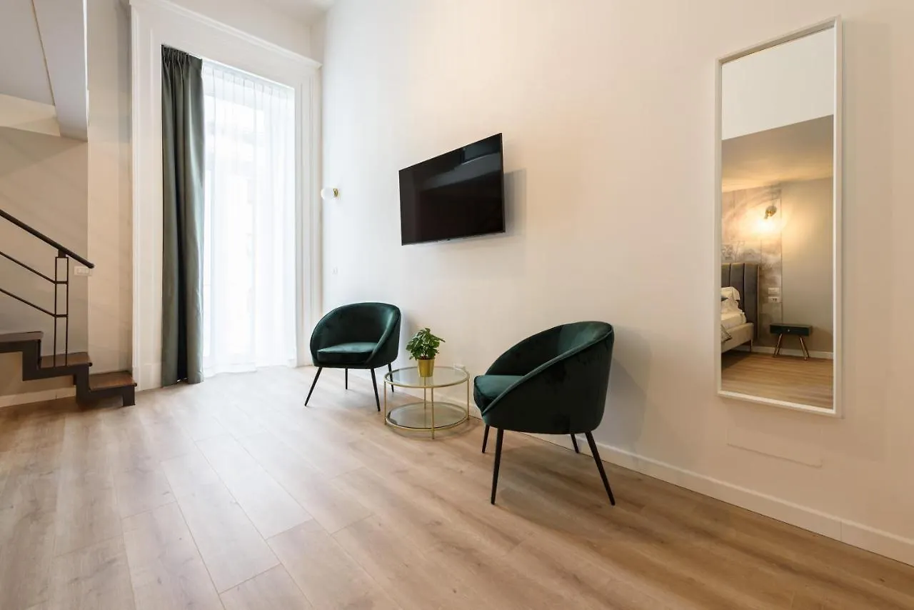 Guest House 121 Luxury Apartments Naples Italy