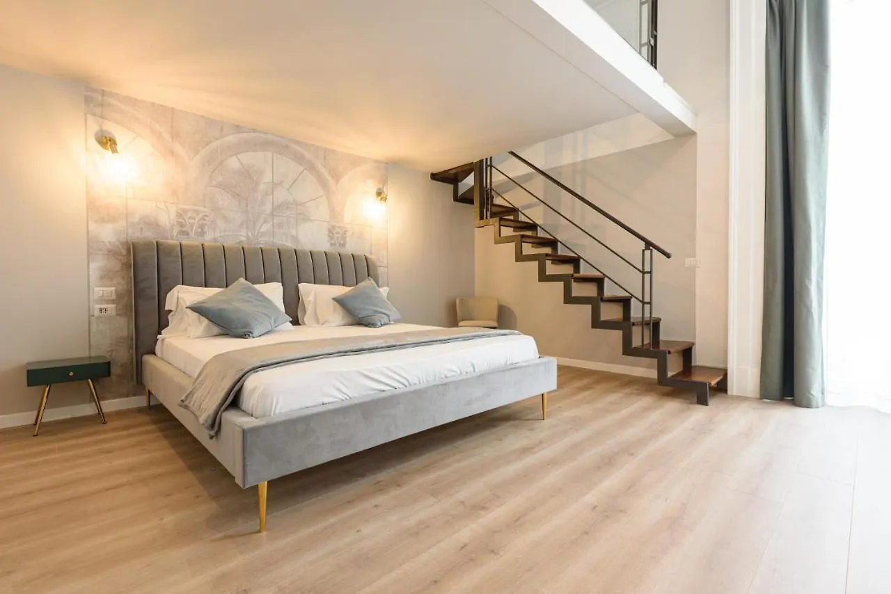 Guest House 121 Luxury Apartments contacts