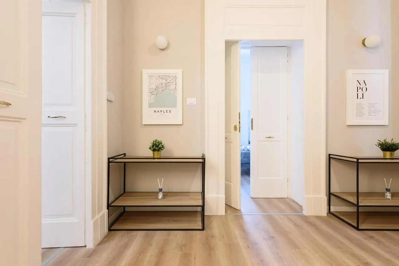Guest House 121 Luxury Apartments Naples Italy