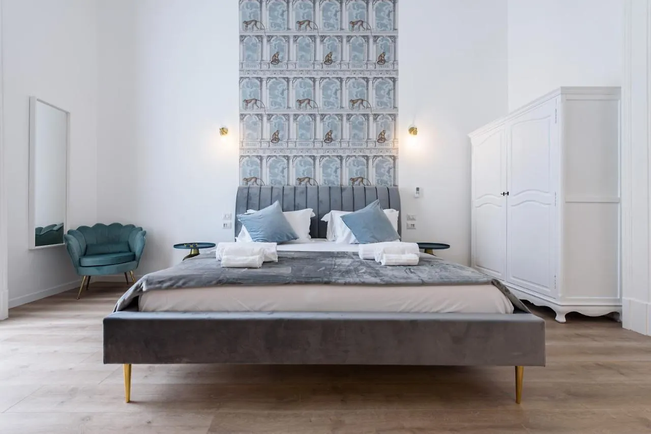 Guest House 121 Luxury Apartments Naples 0*,