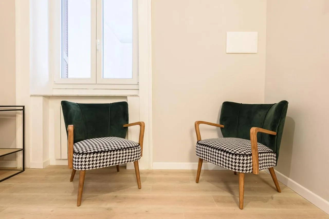 Guest House 121 Luxury Apartments Naples 0*,