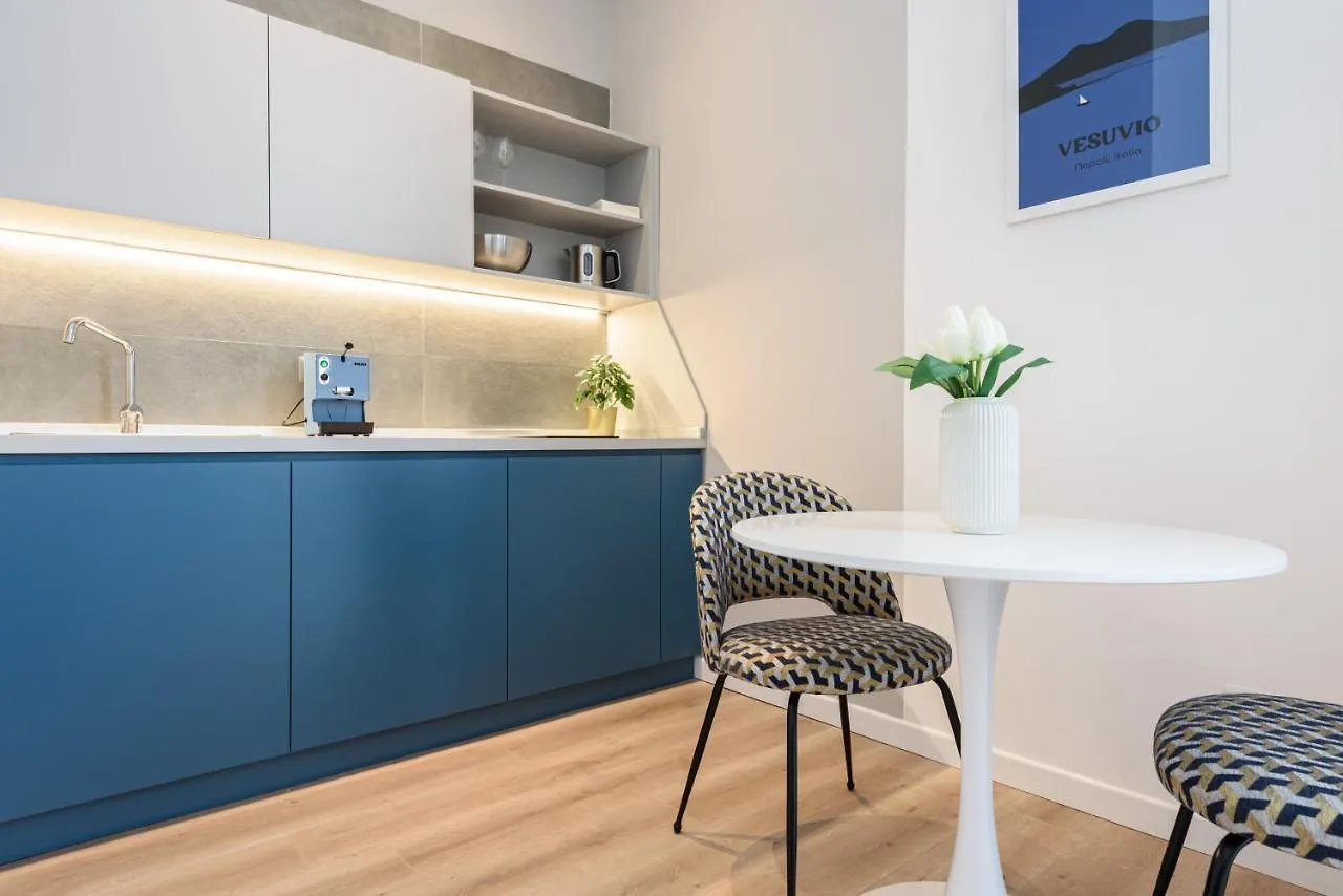 Guest House 121 Luxury Apartments Naples 0*,